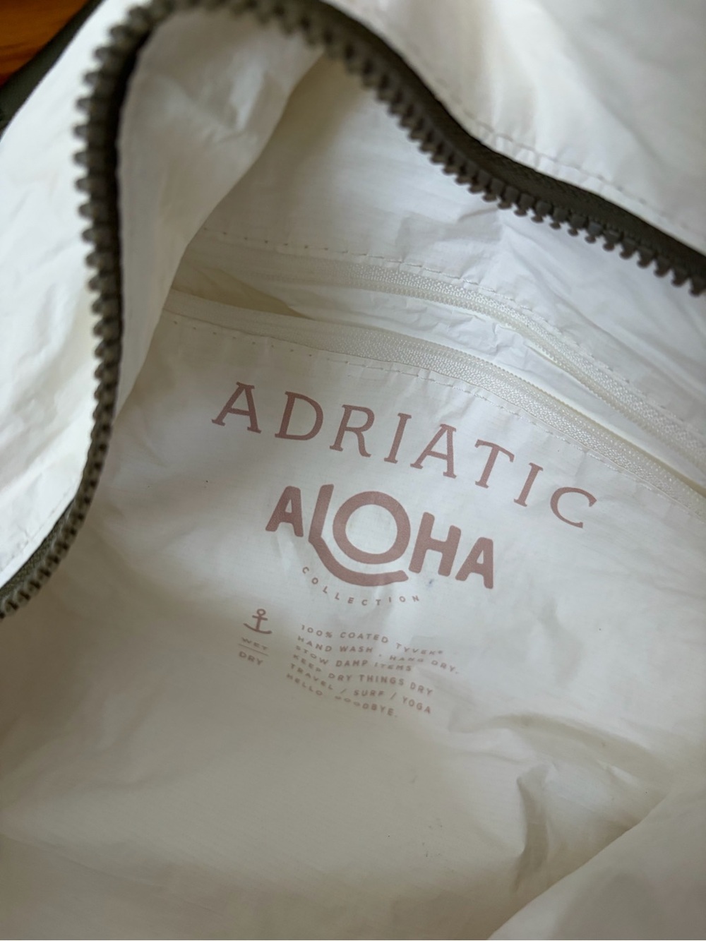 Aloha Collection Palm Day Tripper Tote Bag - Picture 10 of 11